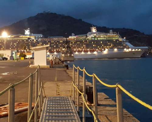 Acceso a barco desde puerto