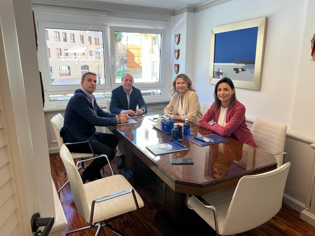 Agencia Marítima Blázquez S.A. recibe al Director de la Fundación Universidad Empresa, Miguel López González de León.